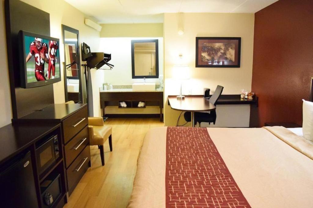 Red Roof Inn Plus+ University At Buffalo - Amherst Εξωτερικό φωτογραφία